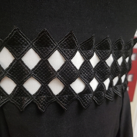 Jun & Ivy black & white fit and flare dress Size Medium - Picture 10 of 15